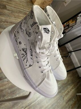 Vans White U-Paint High-Top Sneakers (size 11.5 mens)